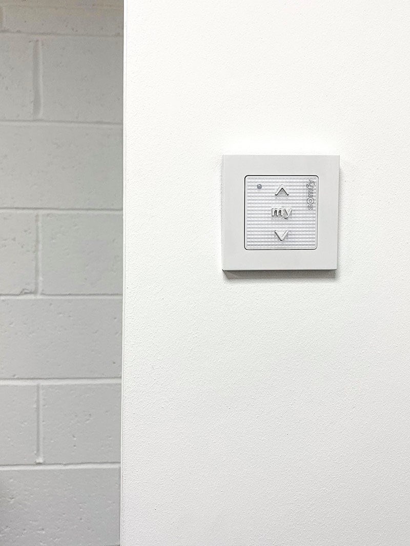 Single Channel Smoove 1 RTS White Wall Switch