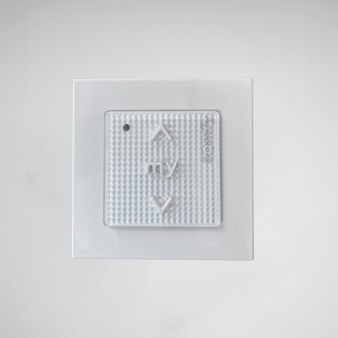 Single Channel Smoove 1 RTS White Wall Switch