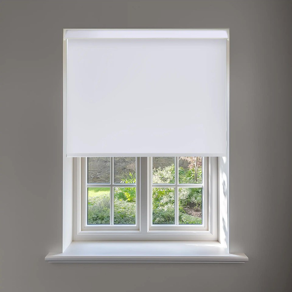 Jasmine White Daylight No Drill Electric Roller Blind